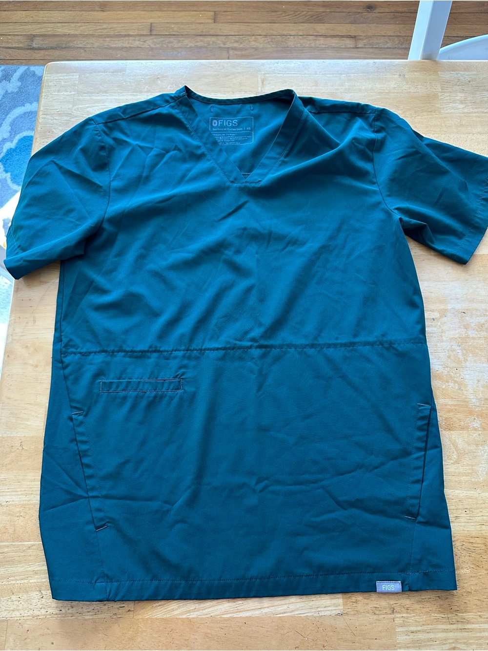 Figs scrub top XS